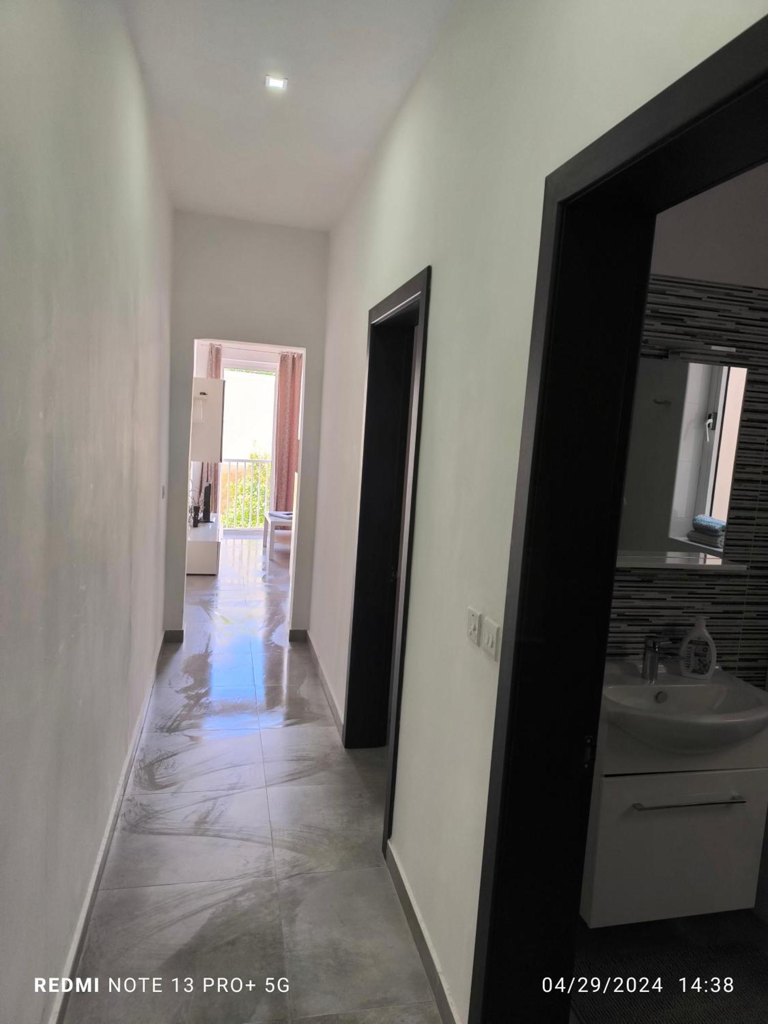 One Bedroom Tea Apartment Il-Gzira Exterior foto