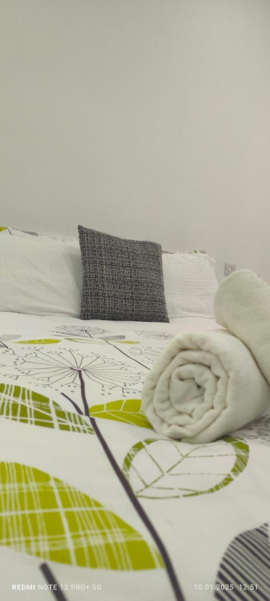 One Bedroom Tea Apartment Il-Gzira Exterior foto