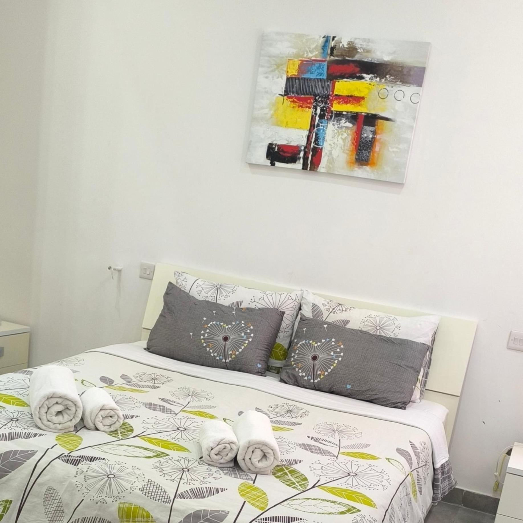 One Bedroom Tea Apartment Il-Gzira Exterior foto